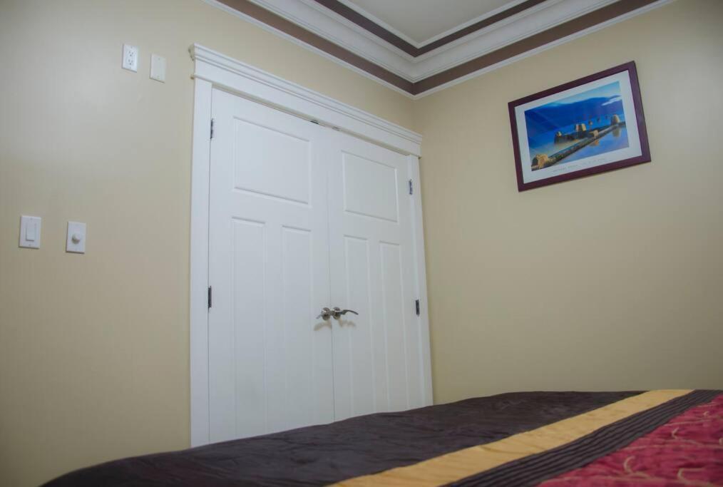Rocky Ridge Executive Suite Victoria Bagian luar foto